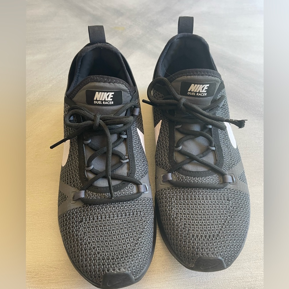 Women’s Nike Duel Racer Sneakers - Size 7